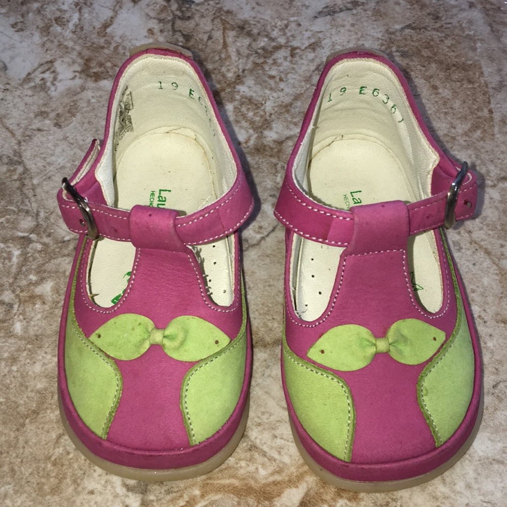 Shoes for baby girls. Size 19